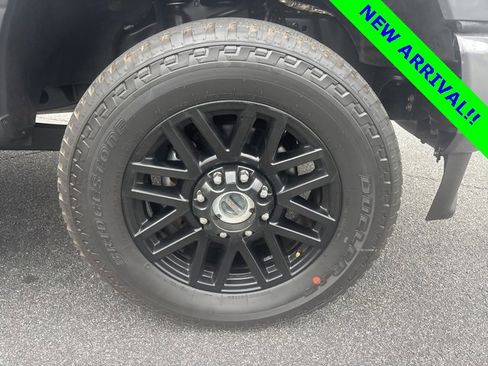 Used 2021 Ford F350 Lariat image 3