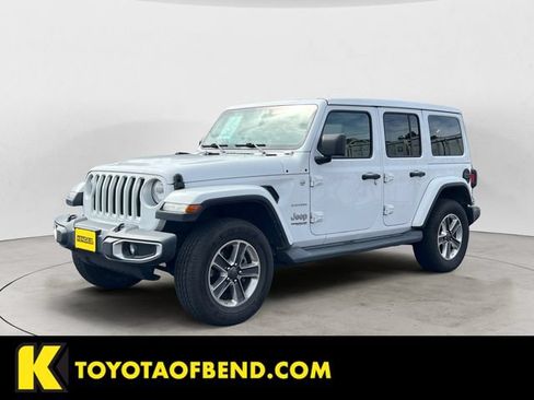 Used 2019 Jeep Wrangler Unlimited Sahara w/ Cold Weather Group AWD/4WD image 1