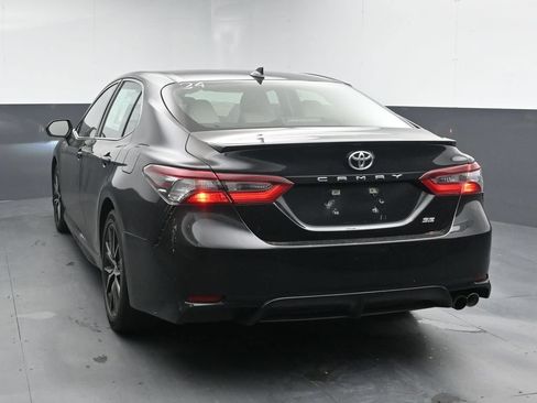 Used 2023 Toyota Camry SE FWD image 6