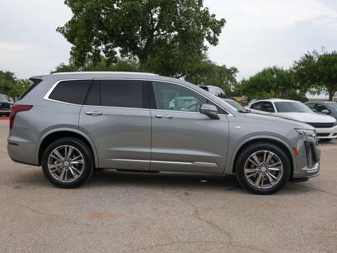 Certified 2025 Cadillac XT6 Premium Luxury w/ Platinum Package AWD/4WD image 5