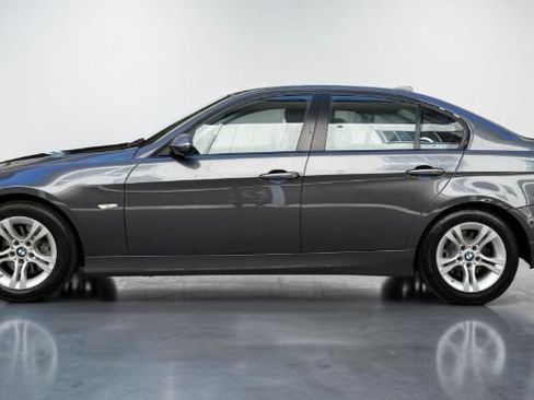 Used 2008 BMW 328i Sedan RWD image 3