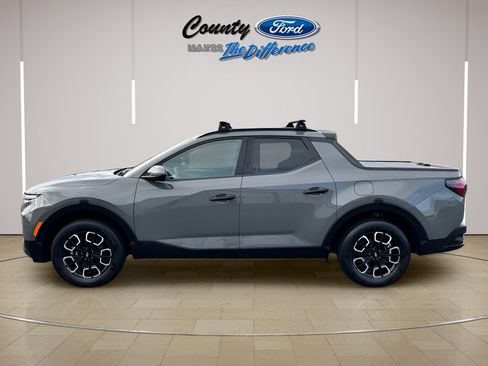 Used 2023 Hyundai Santa Cruz SEL w/ Activity Package AWD/4WD image 3