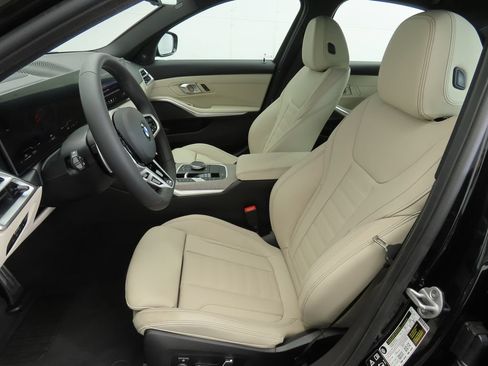 Used 2026 BMW 330i xDrive Sedan w/ M Sport Package AWD/4WD image 19