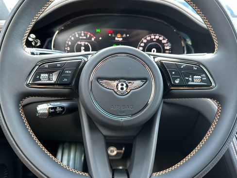 New 2025 Bentley Flying Spur Plug-In Hybrid image 26