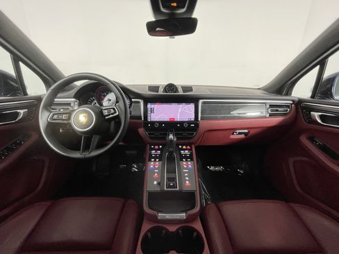 Used 2022 Porsche Macan S image 13