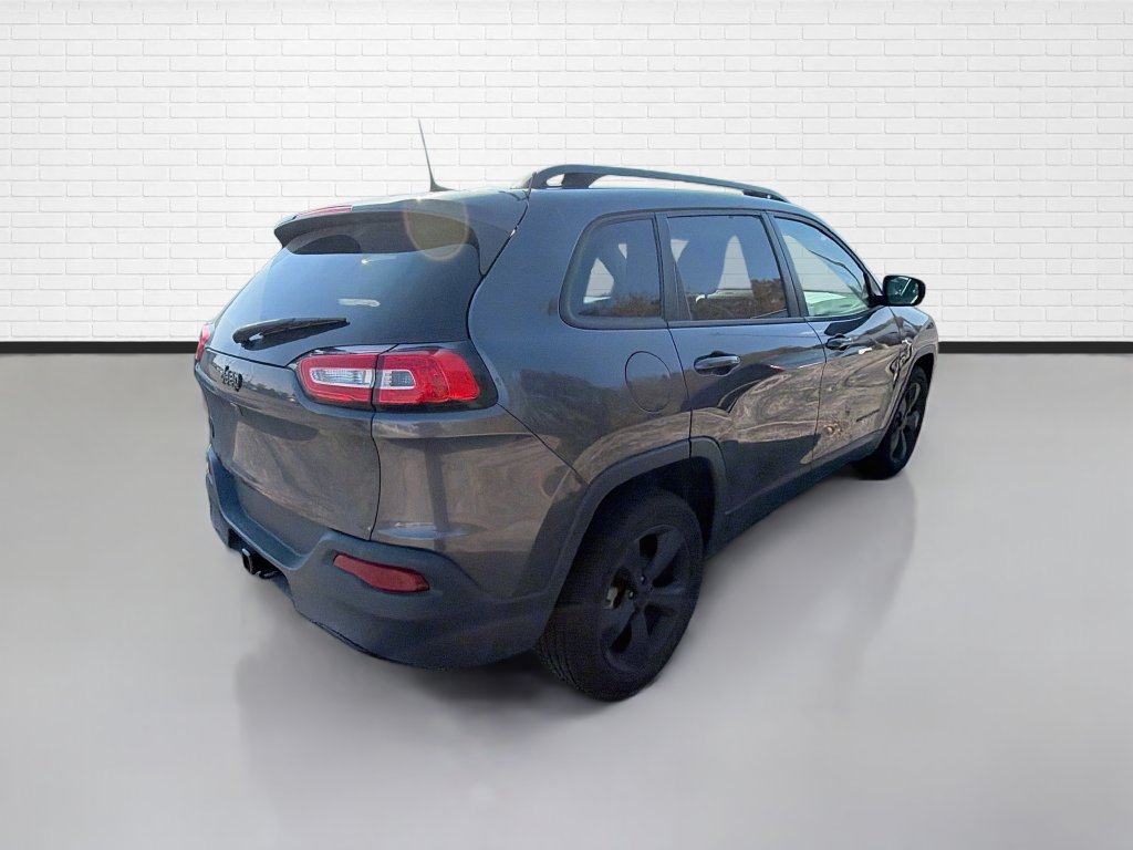 Used 2017 Jeep Cherokee Limited w/ Trailer Tow Group FWD image 8