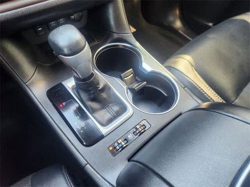 Used 2017 Toyota Highlander Limited Platinum image 17