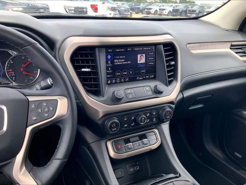 Used 2023 GMC Acadia Denali w/ Denali Ultimate Package FWD image 7
