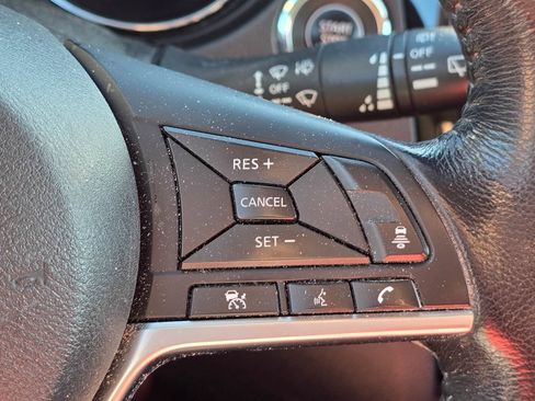 Used 2018 Nissan Rogue SL AWD/4WD image 22