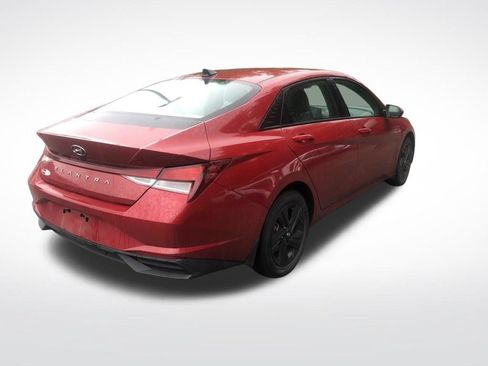 Used 2023 Hyundai Elantra SEL FWD image 4