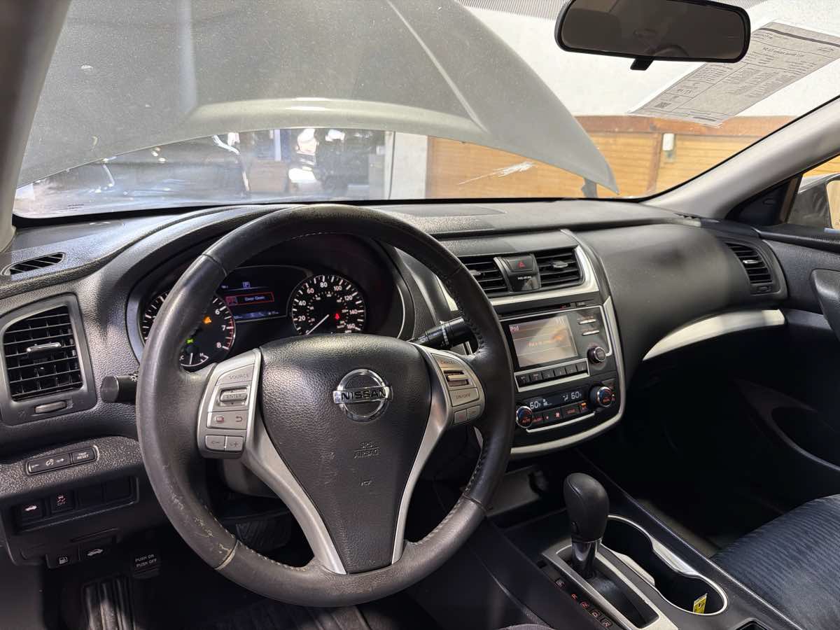 Used 2017 Nissan Altima 2.5 SV FWD image 17