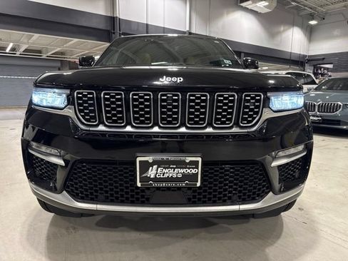 Used 2023 Jeep Grand Cherokee Summit AWD/4WD image 2