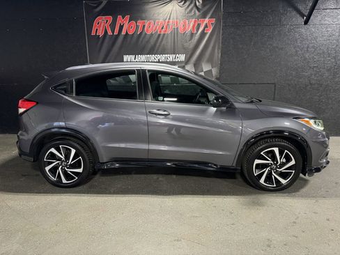 Used 2019 Honda HR-V Sport image 6