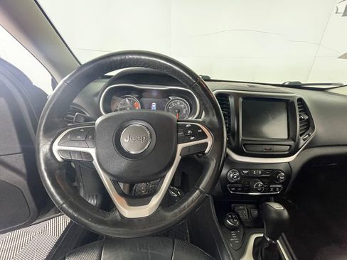 Used 2016 Jeep Cherokee Trailhawk w/ Comfort/Convenience Group image 15