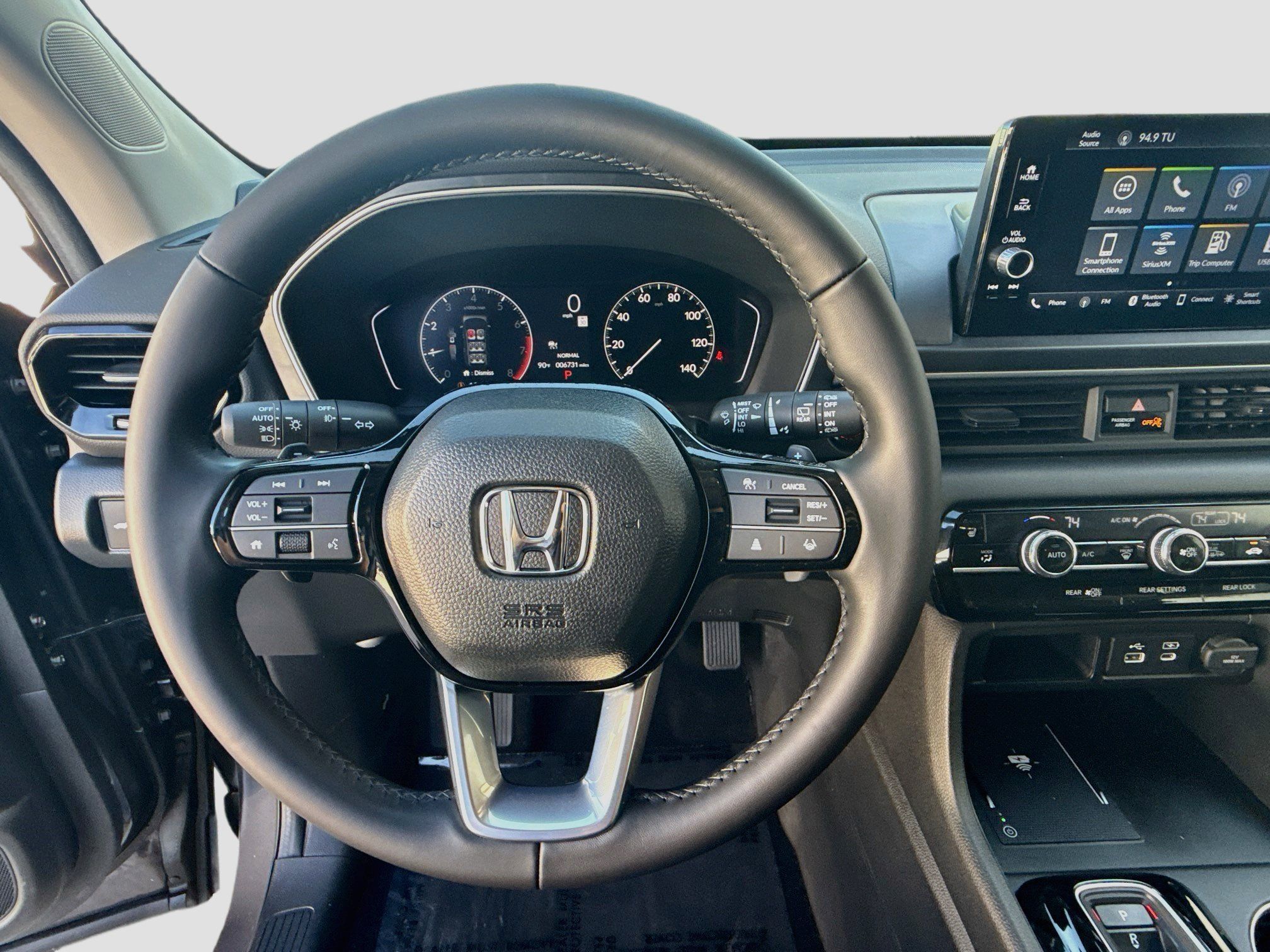 Used 2025 Honda Pilot EX-L image 10