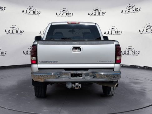 Used 2004 Chevrolet Silverado 2500 LT w/ Heavy-Duty Power Package image 5