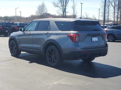 Used 2022 Ford Explorer ST w/ Equipment Group 401A AWD/4WD image 4
