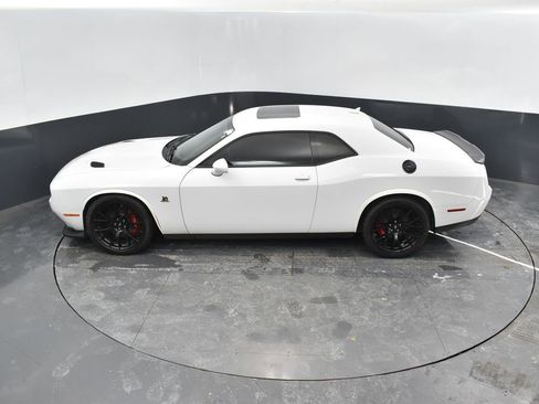 Used 2018 Dodge Challenger R/T Scat Pack w/ Dynamics Package image 38