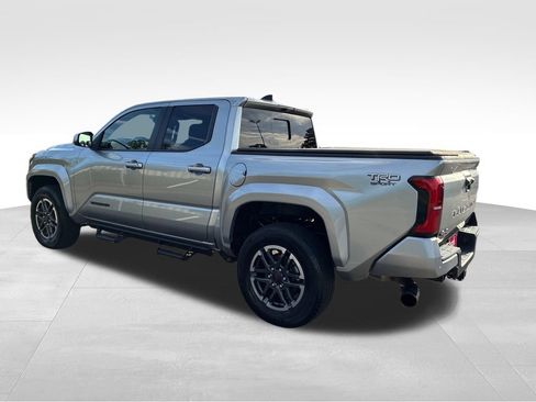 Used 2024 Toyota Tacoma TRD Sport w/ TRD Sport Upgrade Package AWD/4WD image 3