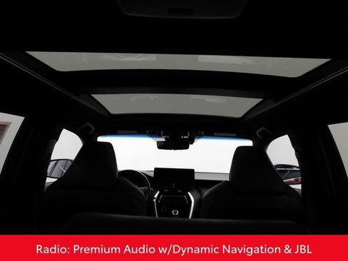 Used 2024 Toyota Venza Limited image 17