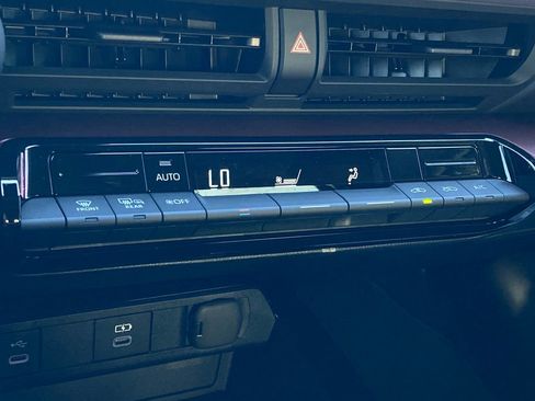 New 2026 Toyota Prius SE image 25