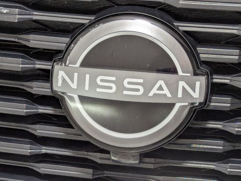 Used 2023 Nissan Rogue SV image 24