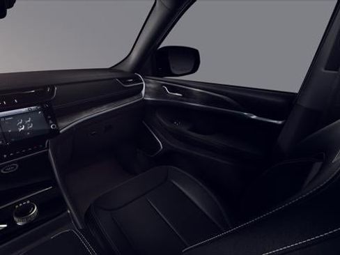 New 2026 Jeep Grand Cherokee L Limited AWD/4WD image 7