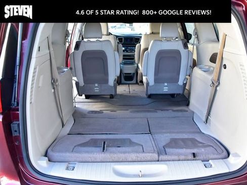 Used 2020 Chrysler Pacifica Touring-L image 29