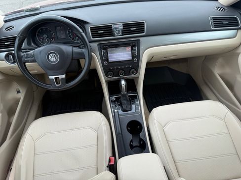 Used 2015 Volkswagen Passat 1.8T Limited Edition image 25