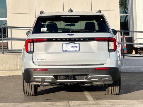 New 2026 Ford Explorer Active w/ Active Comfort Package image 4