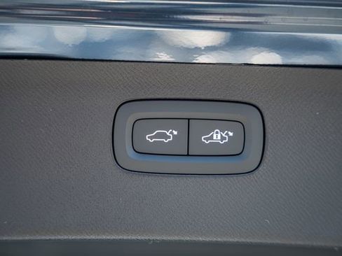 New 2026 Volvo XC90 B6 Plus w/ Protection Package Premier image 11