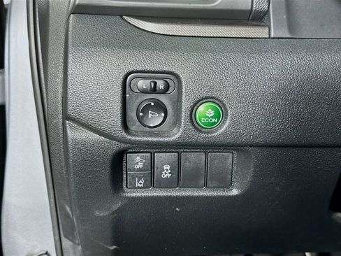 Used 2022 Honda Pilot TrailSport image 11