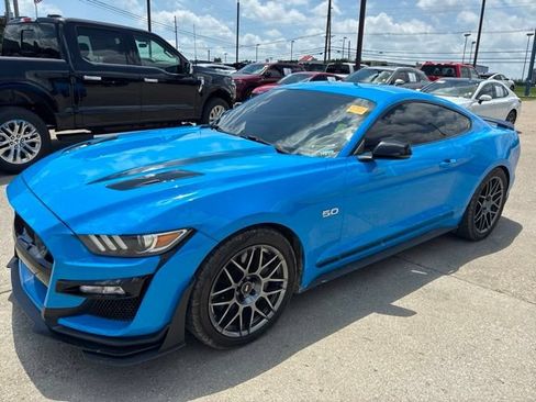 Used 2017 Ford Mustang GT Premium w/ Equipment Group 401A RWD image 3