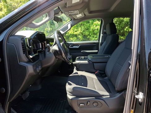 Used 2022 Chevrolet Silverado 1500 LT AWD/4WD image 19