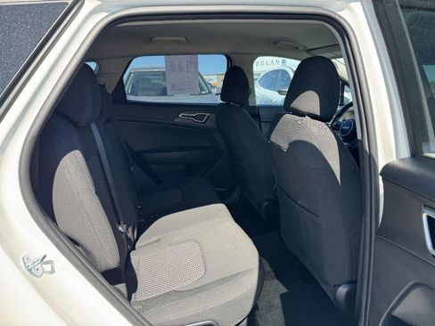 Used 2023 Kia Sportage LX AWD/4WD image 10