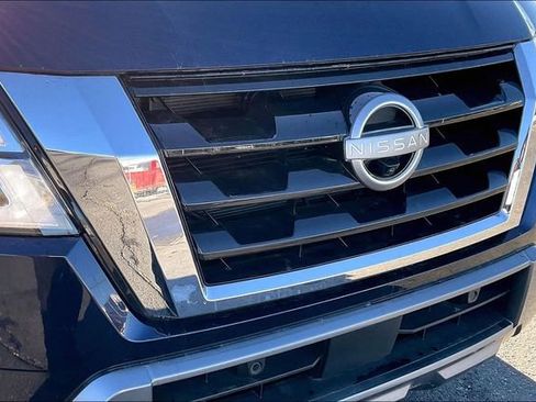 Used 2024 Nissan Armada SL w/ Captain's Chairs Package image 31