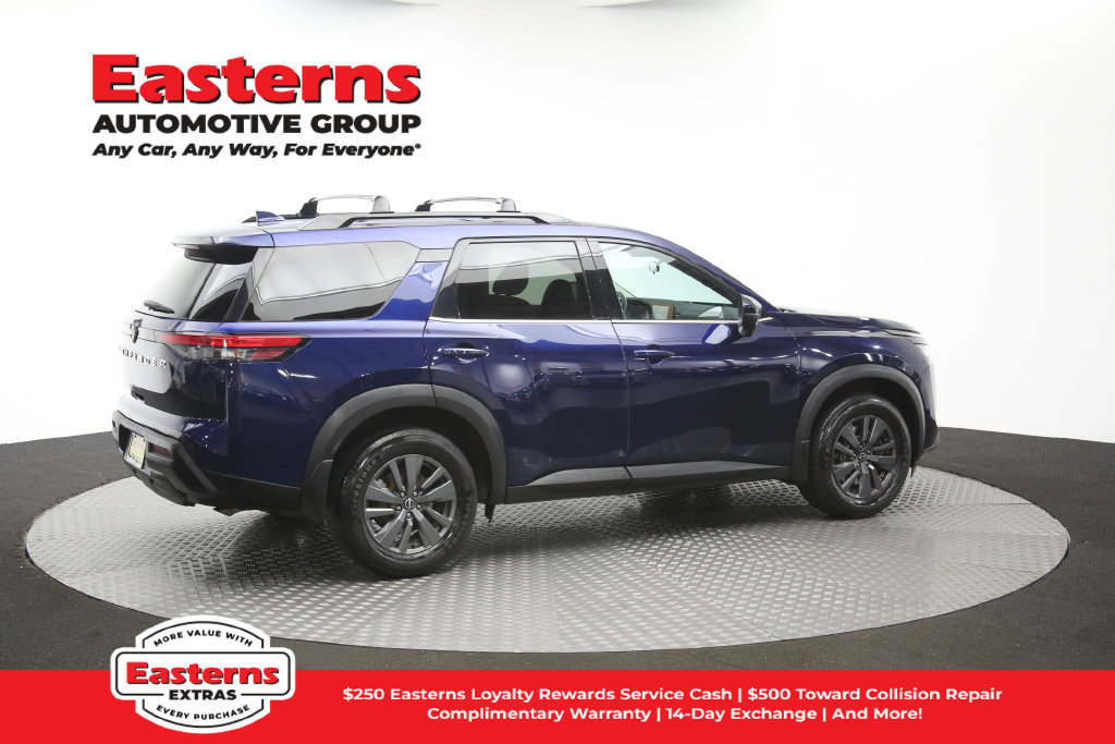 Used 2022 Nissan Pathfinder SV AWD/4WD image 45