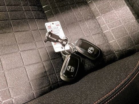 Used 2024 Honda HR-V Sport image 11