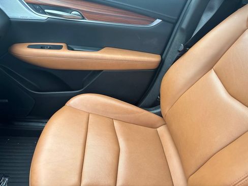 Used 2024 Cadillac XT5 Premium Luxury w/ LPO, Floor Liner Package AWD/4WD image 20