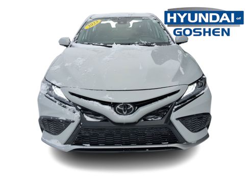 Used 2023 Toyota Camry XSE image 2