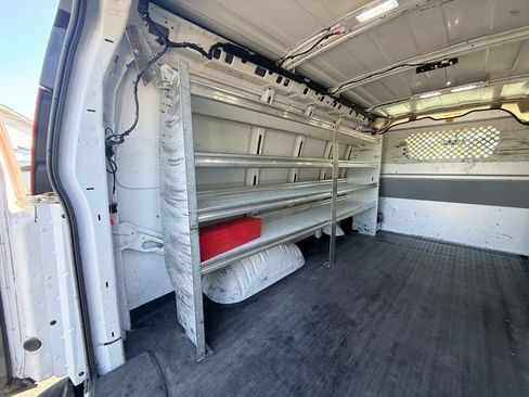 Used 2015 Chevrolet Express 3500 RWD image 26