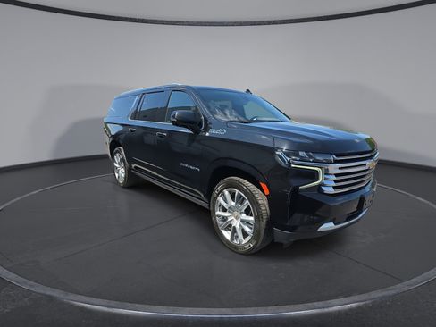 Used 2021 Chevrolet Suburban High Country w/ Premium Package AWD/4WD image 2