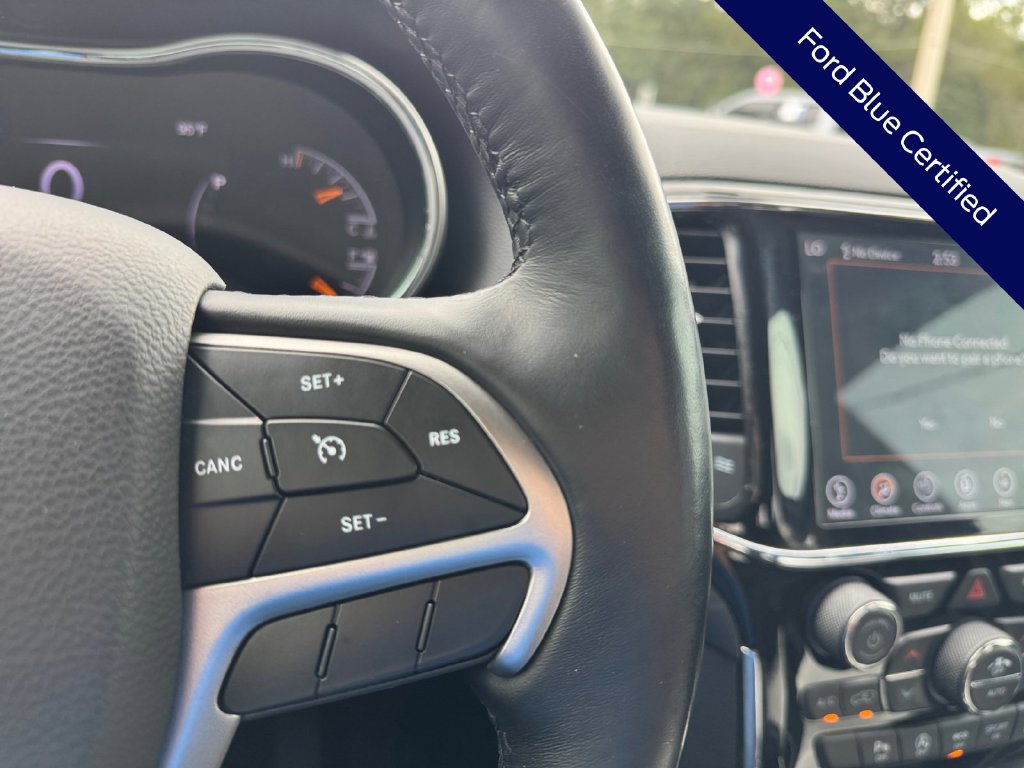 Used 2020 Jeep Grand Cherokee Altitude AWD/4WD image 41
