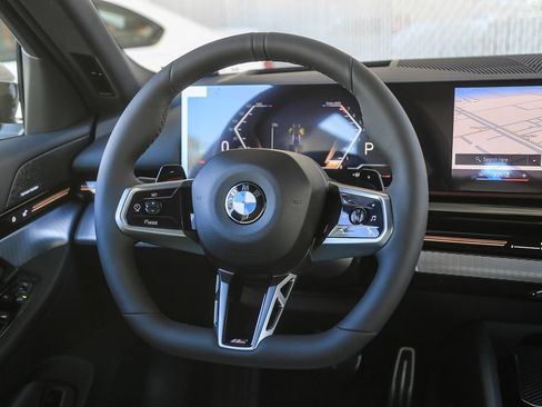 Used 2026 BMW 530i w/ M Sport Package RWD image 12