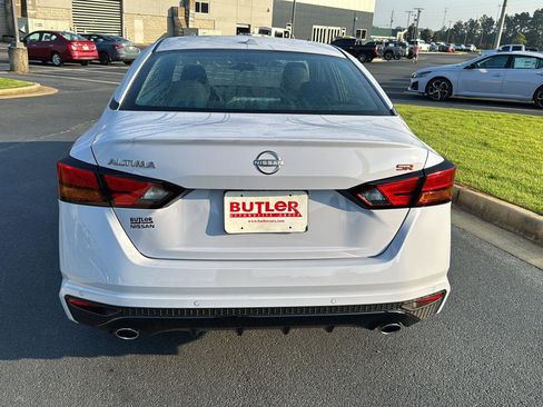 New 2025 Nissan Altima 2.5 SR image 4