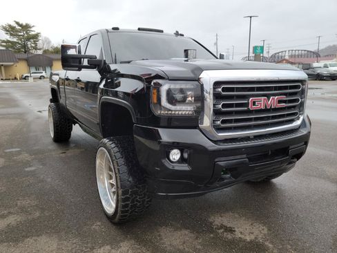 Used 2015 GMC Sierra 2500 SLE w/ SLE Preferred Package image 3