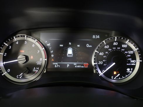 Used 2024 Toyota Highlander XLE AWD/4WD image 45