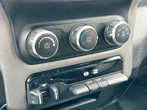 Used 2022 RAM 3500 Tradesman image 22