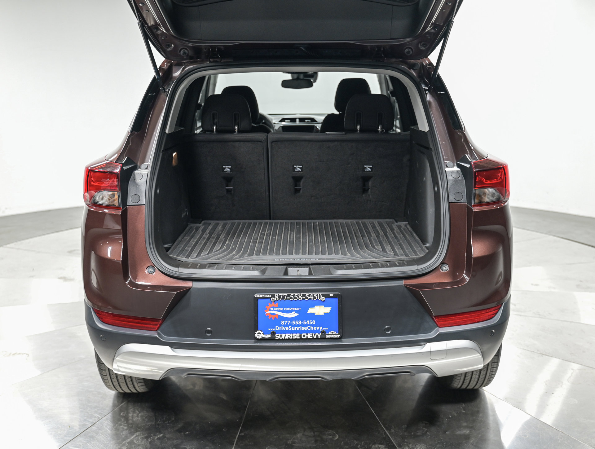Used 2022 Chevrolet TrailBlazer LT w/ Convenience Package AWD/4WD image 7