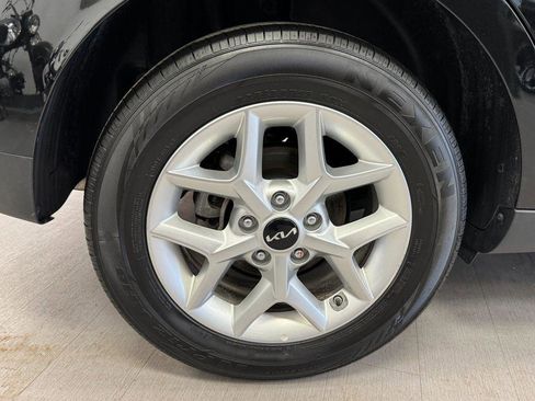 Used 2025 Kia Soul LX w/ LX Technology Package image 35